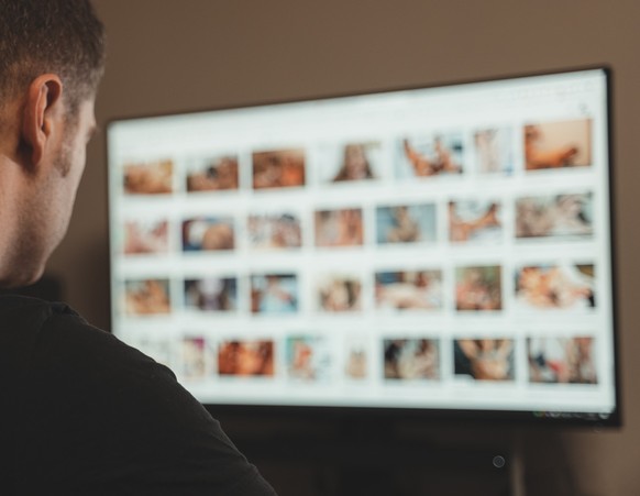 Mindestens 72 sexualisierte Deepfakes von Schweizerinnen kursierten auf Telegram. (Symbolbild)