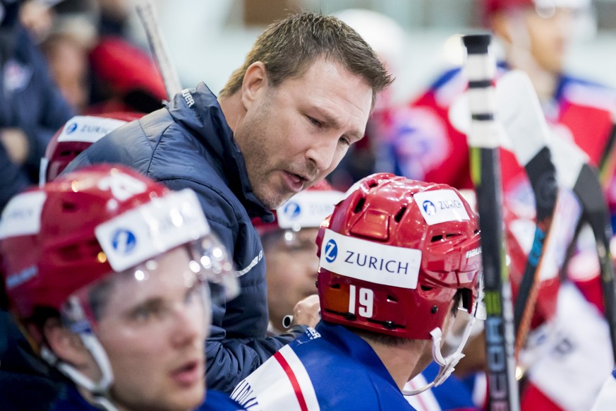 Rapperswil Cheftrainer Jeff Tomlinson waehrend dem Cup 1/4-Final zwischen den SC Rapperswil-Jona Lakers und dem EV Zug am Dienstag, den 21. November 2017 in der St. Galler Kantonalbank Arena in Rapper ...