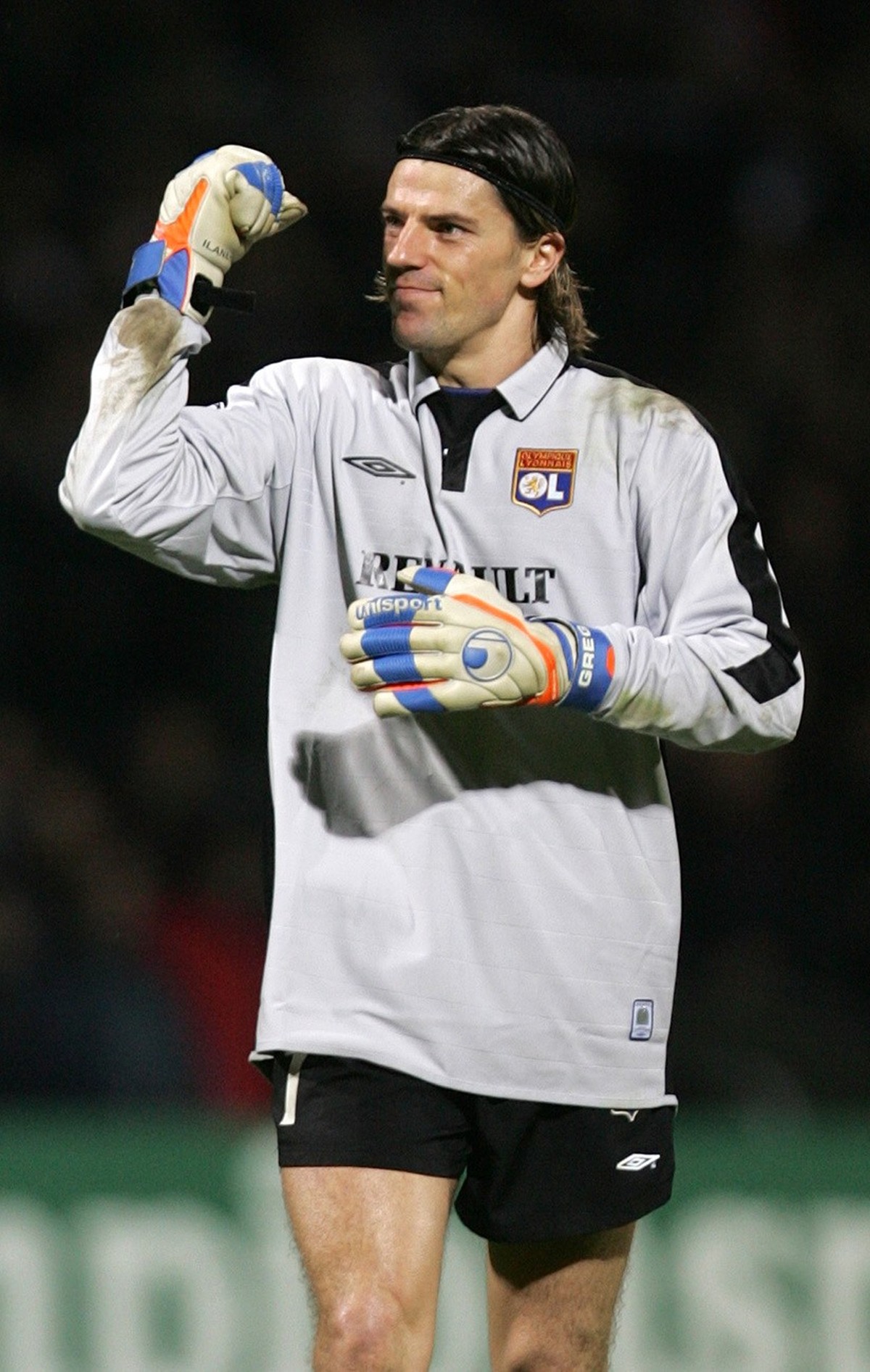 Gregory Coupet, goalkeeper of Lyon, celebrates after the second leg Champions League match against PSV Eindhoven, Wednesday, March 8, 2006, in Lyon stadium, central France. Lyon defeated PSV Eindhoven ...