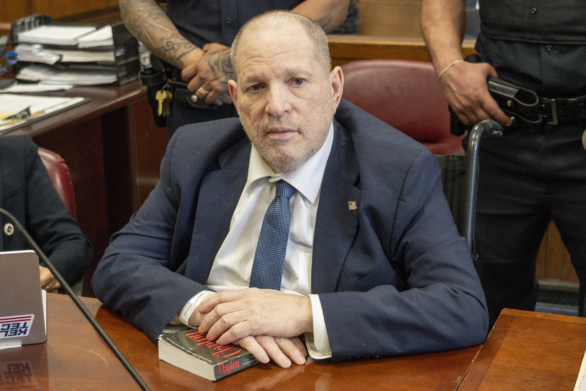 Harvey Weinstein appears in state court in Manhattan as jury selection continues in his retrial on Tuesday, April 22, 2025 in New York. (Steven Hirsch /New York Post via AP, Pool)
Sexual Misconduct-Ha ...