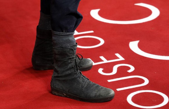 Die Schuhe von Jeremy Irons.