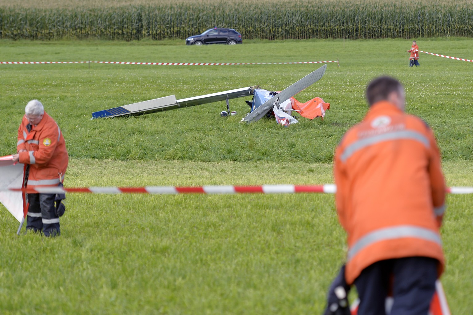 Das notgelandete Flugzeug in Trungen SG.