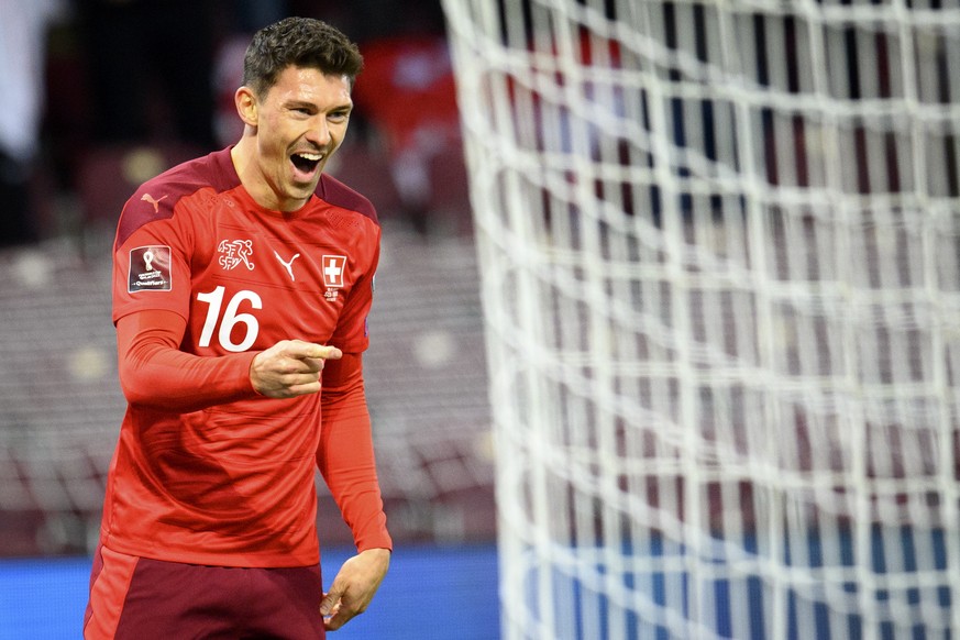 epa09515797 Switzerland&#039;s midfielder Christian Fassnacht celebrates the second goal during the 2022 FIFA World Cup European Qualifying Group C football match between Switzerland and Northern Irel ...