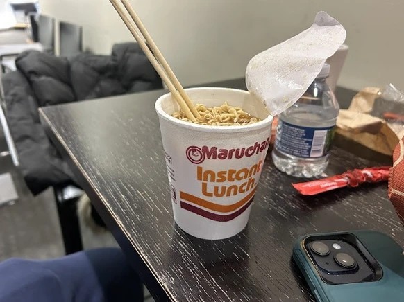 instant noodles Chicago airport Swissport lounge