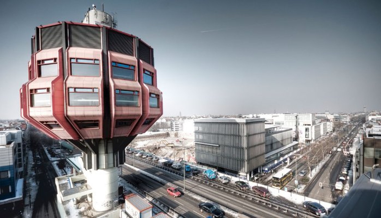 Bierpinsel Berlin Steglitz Architektur Poparchitektur futuristisch brutalismus retro verkauf
https://de.wikipedia.org/wiki/Bierpinsel