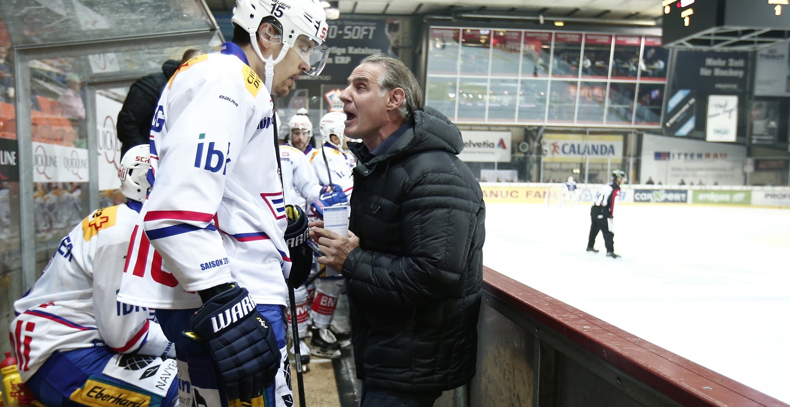 Felix Hollensein (r.) hat in Kloten nichts mehr zu sagen.