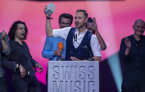 Swiss singer Kunz thanks for winning the &quot;Best Male Act