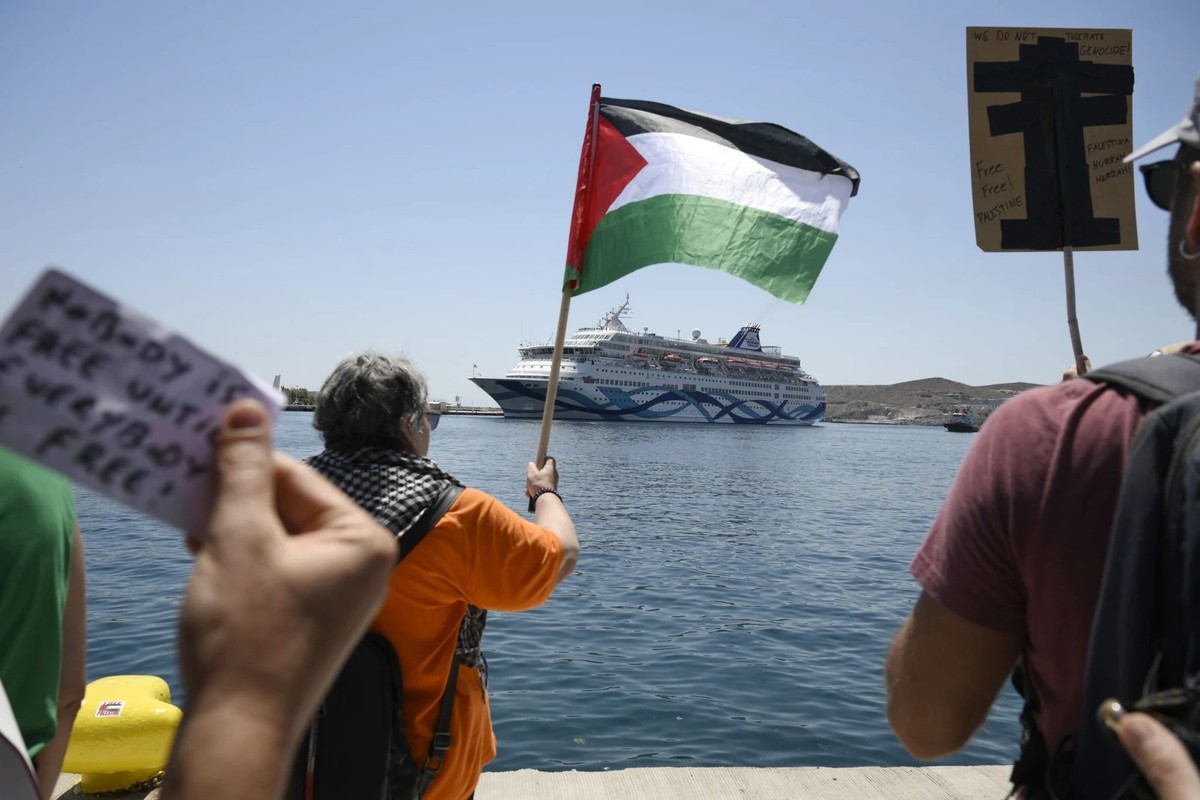 Demonstranten hielten israelische Touristen davon ab, auf eine griechische Insel zu gehen.
