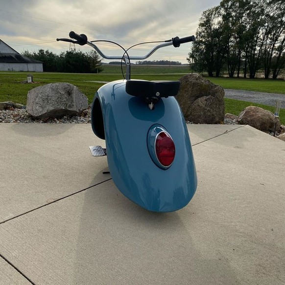 volkspod brent walter walter werks VW käfer scooter vespa minibike hotrod retro design https://www.instagram.com/walter_werks/?hl=en