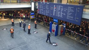 Sicherheitsmassnahmen im Berner Hauptbahnhof: Die Hauptstadt wollte den Cupfinal lieber nicht mehr bei sich haben.