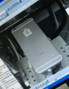 Das neue iPhone in einer Foxconn-Fabrik? Das Foto tauchte vor einigen Tagen auf dem chinesischen Twitter-Pendant Weibo auf.