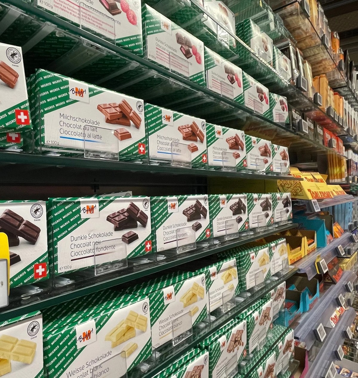 Grâce à ses marques propres, Migros peut quelque peu amortir la hausse des prix.