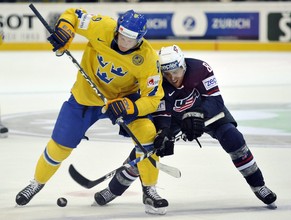 Tony Martensson (l.) wird das Schweizer Eishockey bereichern.