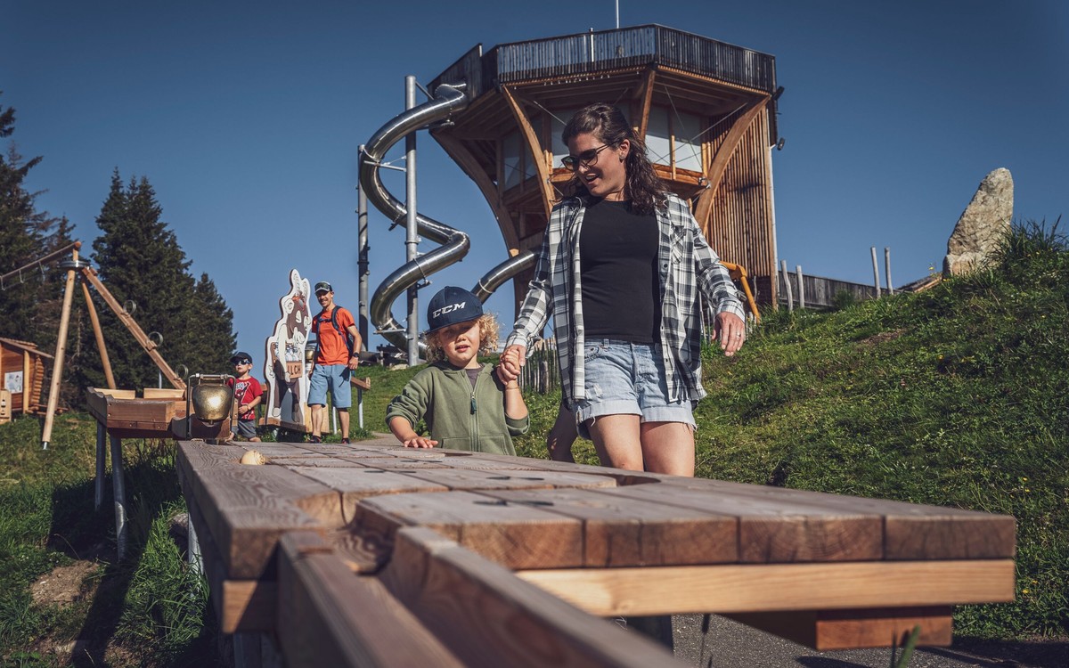 Kugelbahnen Wandern Schweiz Familien Kinder Rauszeit Madrisa Madrisa-Land Hanna's Eier-Kugelbahn
