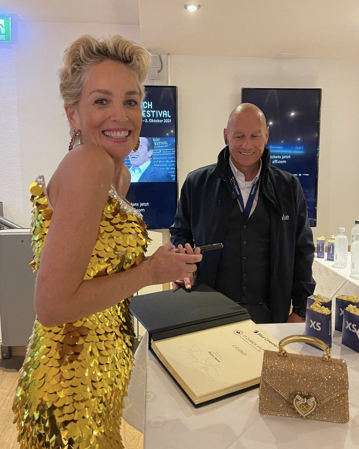 Dieses Bild wurde über Sharon Stones Instagram-Account veröffentlicht.