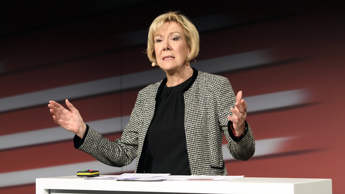 SBB-Pr-sidentin-stellt-den-Taktfahrplan-und-kleine-Bahnh-fe-in-Frage