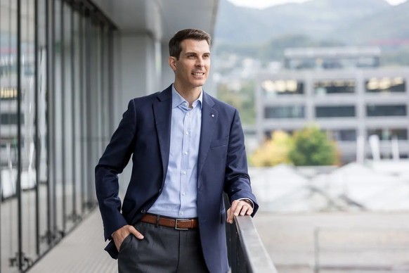 Will die Zuwanderung aus der EU in die Schweiz mit einer wirksamen Schutzklausel drosseln: FDP-Präsident Thierry Burkart.