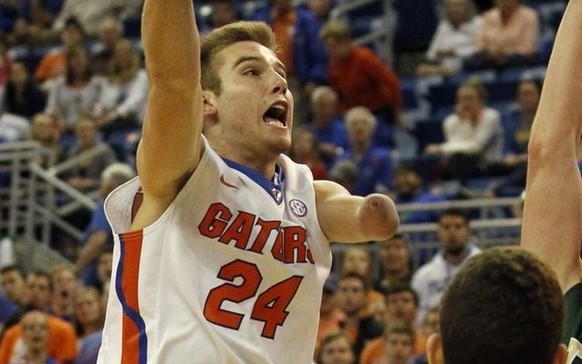 Zach Hodskins macht mit einem Arm Karriere im College-Basketball.