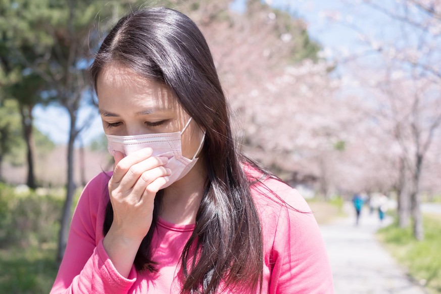 Die Maske schützt auch vor Pollen.