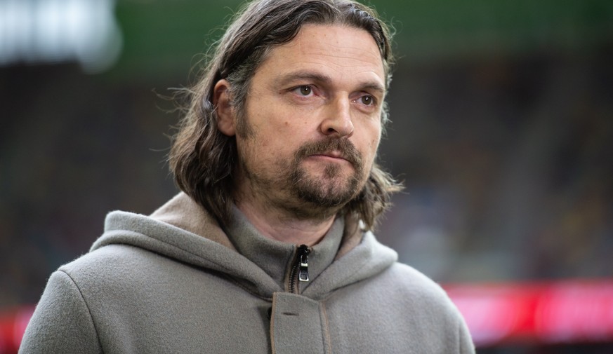 epa08184797 Duesseldorf ?s sports executive Lutz Pfannenstiel prior to the German Bundesliga soccer match between Fortuna Duesseldorf and Eintracht Frankfurt in Duesseldorf, Germany, 01 February 2020. ...