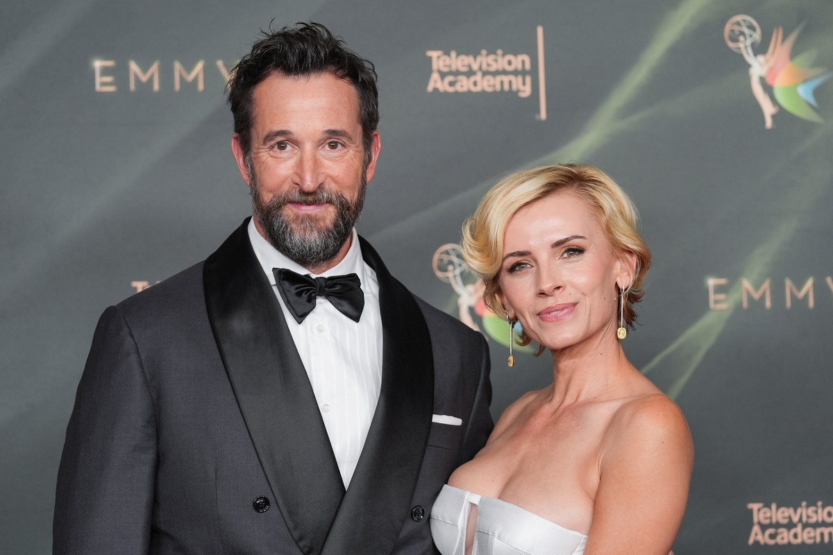 Noah Wyle, left, and Sara Wells pose in the press room during night two of the Creative Arts Emmy Awards on Sunday, Sept. 6, 2026, in Los Angeles. (AP Photo/Chris Pizzello)
Noah Wyle,Sara Wells