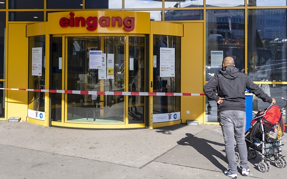 Der Bundesrat will der unter der Coronakrise stark leidenden Wirtschaft zusätzlich mit 32 Milliarden Franken unter die Arme greifen. (Themenbild)