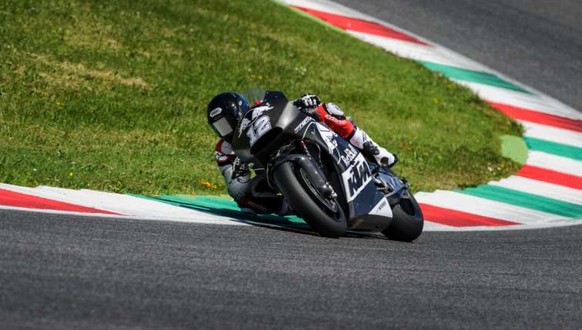 Tom Lüthi testete im Juni 2016 in Mugello eine MotoGP-Maschine von KTM.