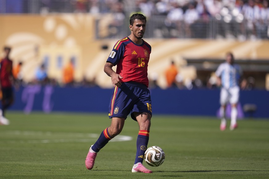 Spain v Argentina: Final - FIFA World Cup, WM, Weltmeisterschaft, Fussball 2026 Rodri Hernandez of Spain plays the ball during the FIFA World Cup 2026 Final match between Spain and Argentina at New Yo ...