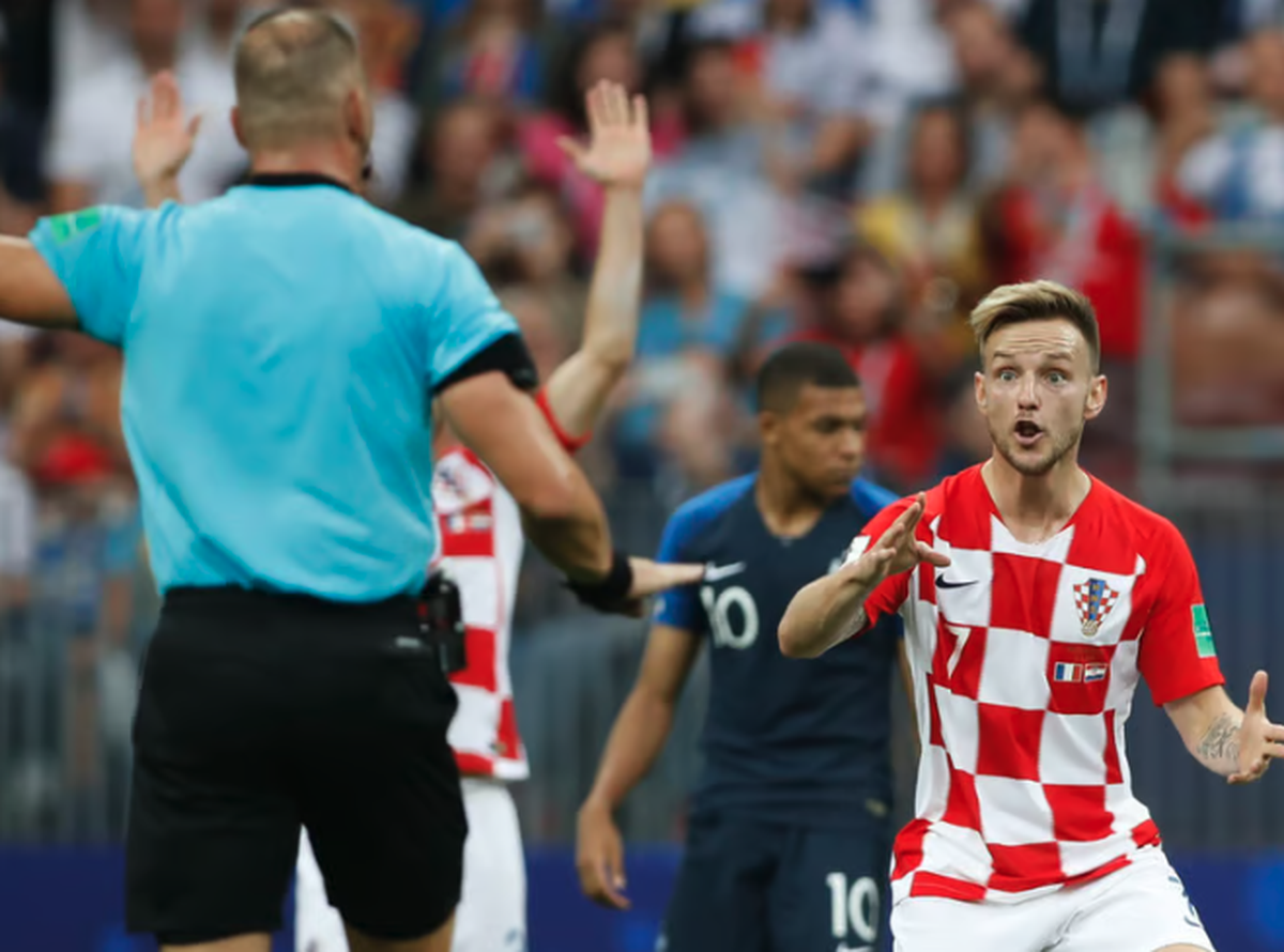 Ivan Rakitic, avec la Croatie, lors de la finale de la Coupe du monde 2018 perdue contre la France.