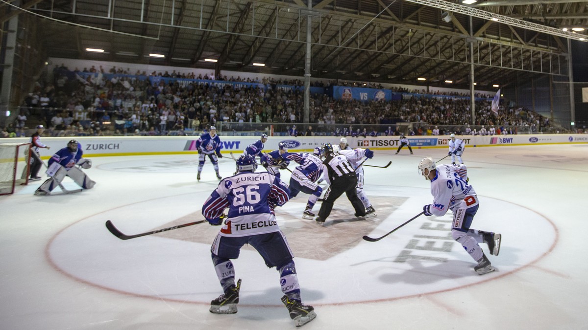 Ueberblick waehrend dem Eishockey 1/16 Final Cupspiel zwischen dem EHC Buelach und den ZSC Lions am Mittwoch, 19. September 2018, in Buelach. (KEYSTONE/Patrick B. Kraemer)