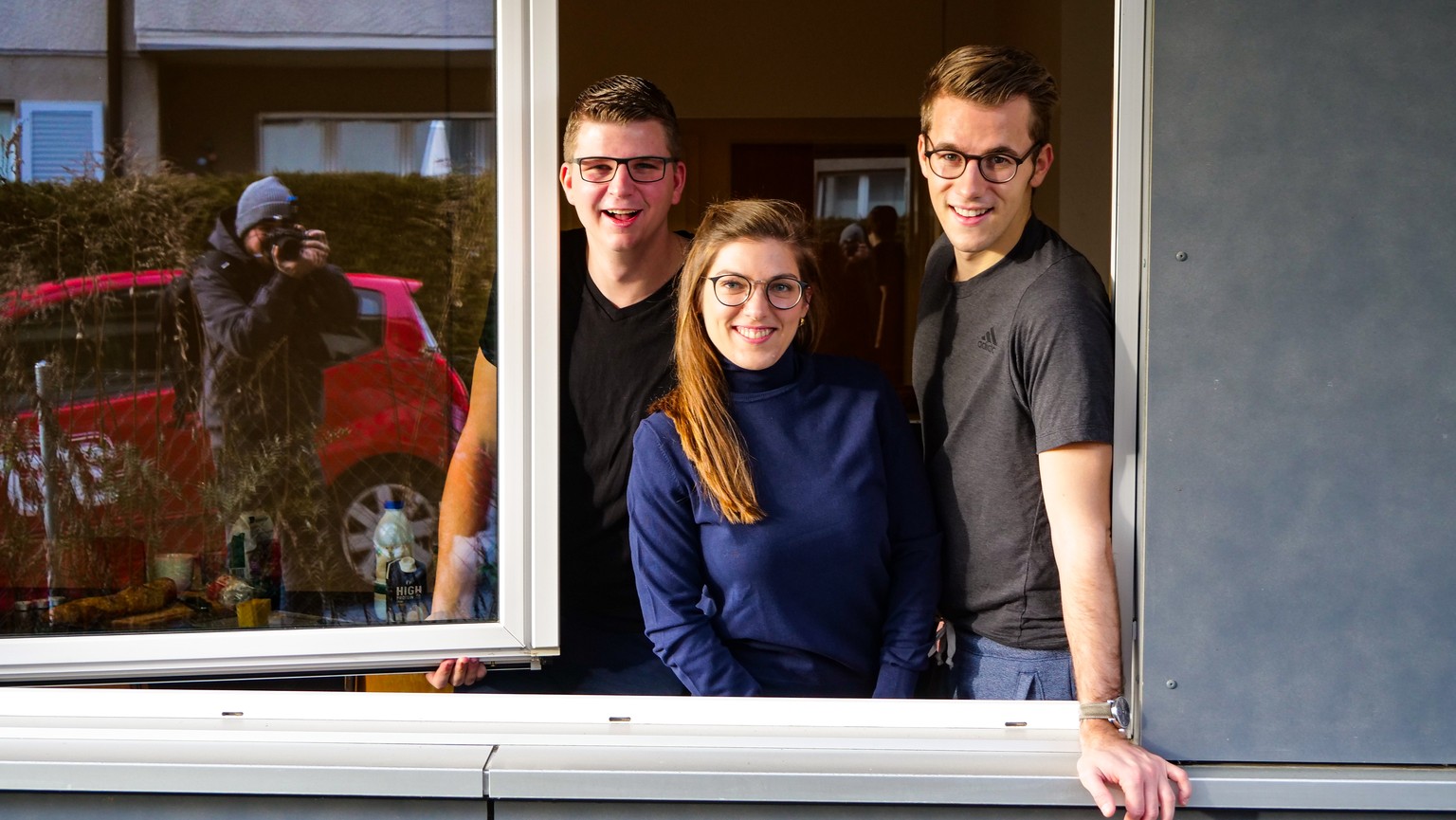 Willkommen in der Polit-WG in Bern. Die drei Nationalräte Mike Egger (SVP), Franzsika Ryser (Grüne) und Andri Silberschmidt (FDP) wohnen hier während den Sessionen.