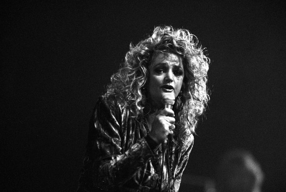 Bonnie Tyler, Konzert in Berlin

Bonnie Tyler Concert in Berlin