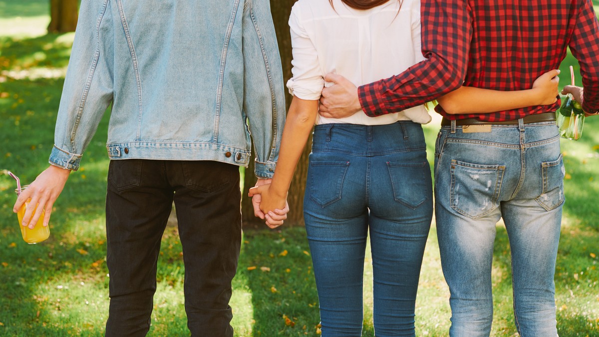 Kann zu Liebeslust und -frust führen: eine polyamore Beziehung.