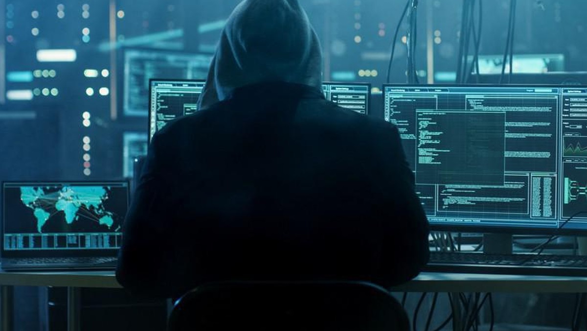 hacker hacking cybercrime cyber-kriminalität symbolbild
