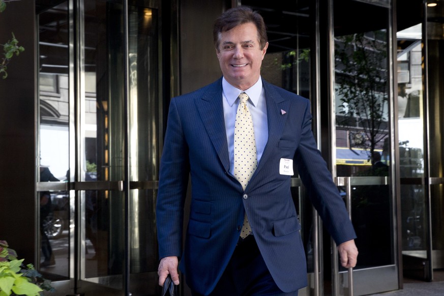 Paul Manafort , senior aid to Republican Presidential candidate Donald Trump leaves the Four Seasons hotel in New York, after a GOP fundraiser, Thursday, June 9, 2016. (AP Photo/Mary Altaffer)