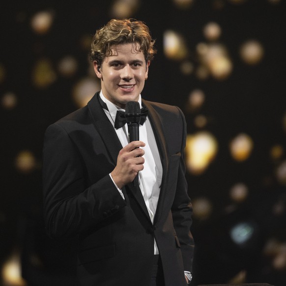Noe Ponti (Schwimmen) spricht an der Verleihung der Sports Awards 2024, aufgenommen am Sonntag, 4. Januar 2025 in den Studios von SRF in Zuerich. (KEYSTONE/Ennio Leanza).