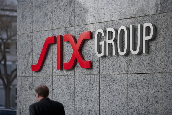 ARCHIV --- ZU DEM GESCHAEFTSERGEBNIS DER SIX GROUP STELLEN WIR IHNEN FOLGENDES BILD ZUR VERFUEGUNG --- Logo der SIX Group, aufgenommen am 13. April 2010 in Zuerich. (KEYSTONE/Gaetan Bally) *** NO SALE ...