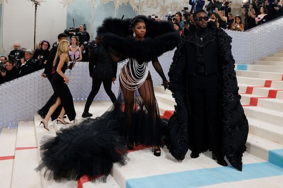 NEW YORK, NEW YORK - MAY 01: Yung Miami and Sean Combs attend the 2023 Costume Institute Benefit celebrating &quot;Karl Lagerfeld: A Line of Beauty&quot; at Metropolitan Museum of Art on May 01, 2023  ...