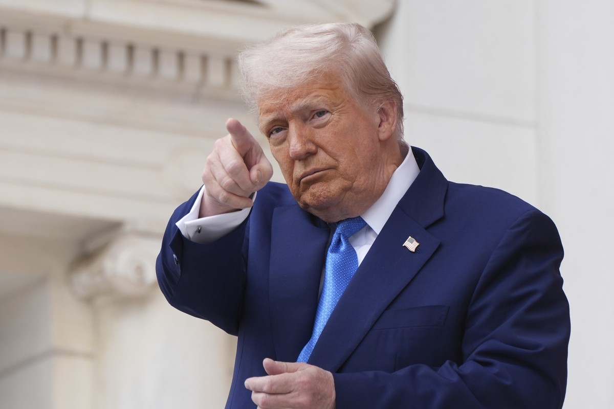 President Donald Trump speaks during the 157th National Memorial Day Observance at Arlington National Cemetery, Monday, May 26, 2025, in Arlington, Va. (AP Photo/Jacquelyn Martin)
Donald Trump