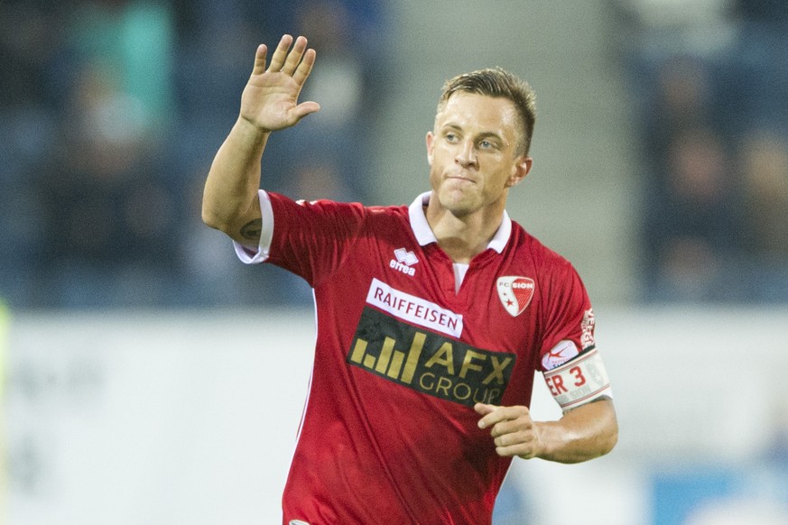 Sions Reto Ziegler feiert sein Tor zum 0:1 im Fussball Super League Spiel zwischen dem FC Luzern und dem FC Sion, am Mittwoch, 21. September 2016, in Luzern. (KEYSTONE/Urs Flueeler)