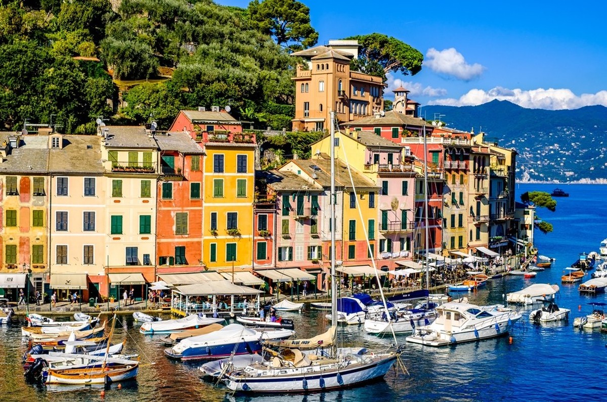 A Portofino, les gens ne peuvent plus arrêter de marcher.