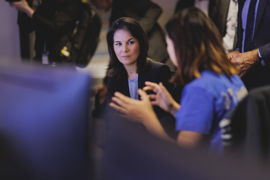 Annalena Baerbock Buendnis 90/Die Gruenen, Bundesaussenministerin, aufgenommen im Rahmen eines Besuches des Australischen Zentrums fuer Cyber-Zusammenarbeit in Adelaide, 03.05.2024. Baerbock reist fue ...