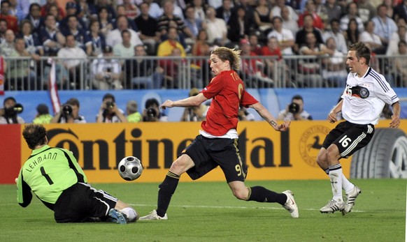 Spain&#039;s Fernando Torres, center, scores during the Euro 2008 final between Germany and Spain in the Ernst-Happel stadium in Vienna, Austria, Sunday, June 29, 2008, the last day of the European So ...