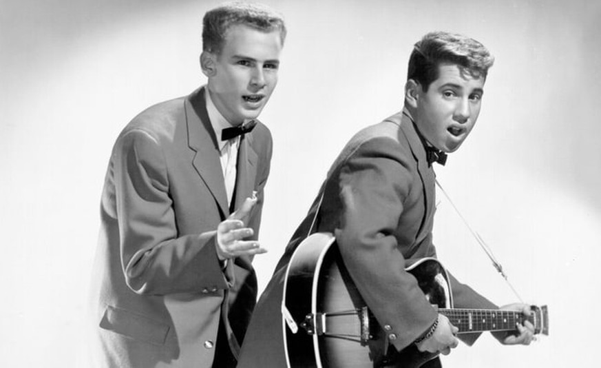 tom and jerry simon and garfunkel before they were famous http://www.craveonline.com/mandatory/1066785-original-names-of-9-famous-bands-before-they-were-popular