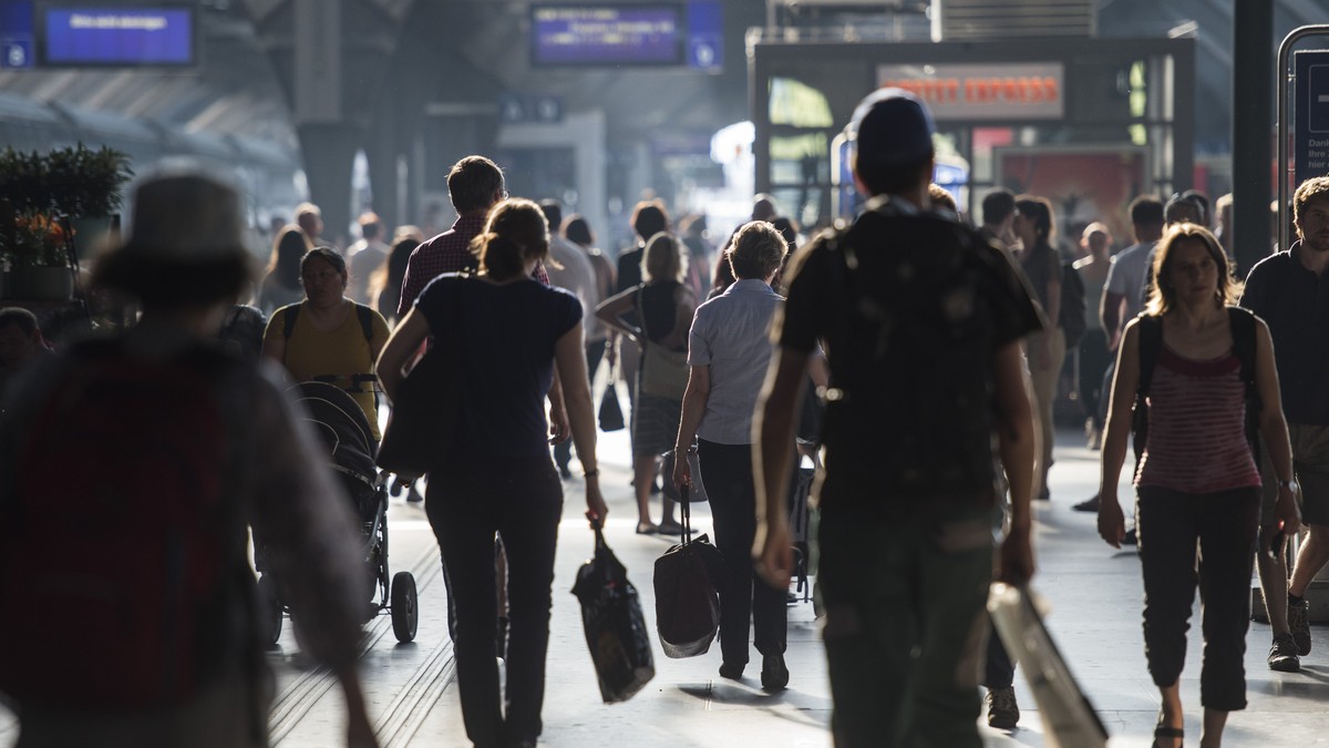 Von 1990 bis 2014 verdoppelte sich die Zahl der Bahnpendler beinahe – sie stieg von 327'000 auf 636'000 Personen.