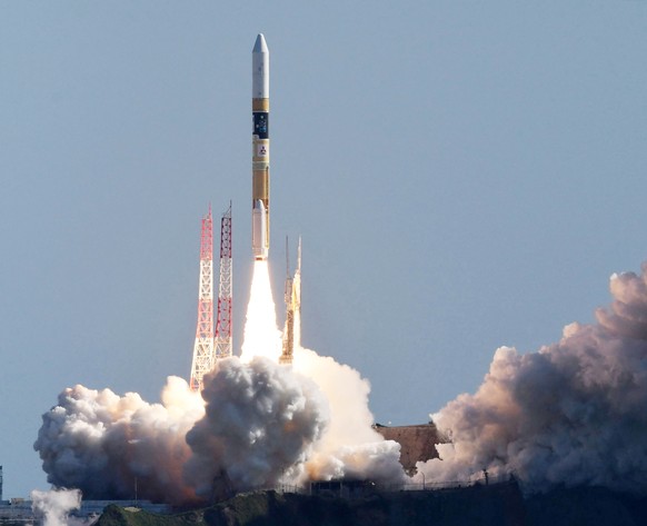 epaselect epa10845444 An H2A rocket lifts off from Tanegashima Space Center in Kagoshima Prefecture, southwestern Japan, 07 September 2023. Japan Aerospace Exploration Agency (JAXA) successfully launc ...
