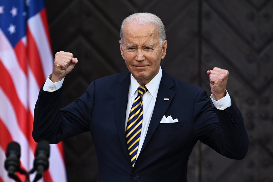 epaselect epa10742271 US President Joe Biden delivers a speech at the Vilnius University during the NATO ?summit in Vilnius, Lithuania, 12 July 2023. The North Atlantic Treaty Organization (NATO) Summ ...