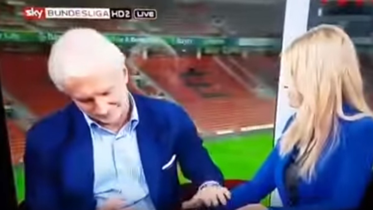 Lustig oder total daneben? Rudi Völler hängt live auf Sendung den