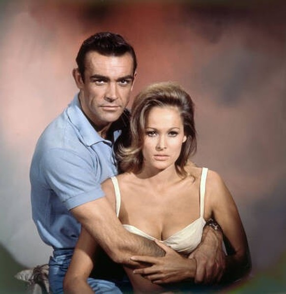 James Bond 007 contre Dr No Dr No 1963 Real Terence Young Sean Connery Ursula Andress. Collection Christophel / RnB Eon Productions PUBLICATIONxINxGERxSUIxAUTxONLY James Bond 007 contre Dr No 1963 RnB ...