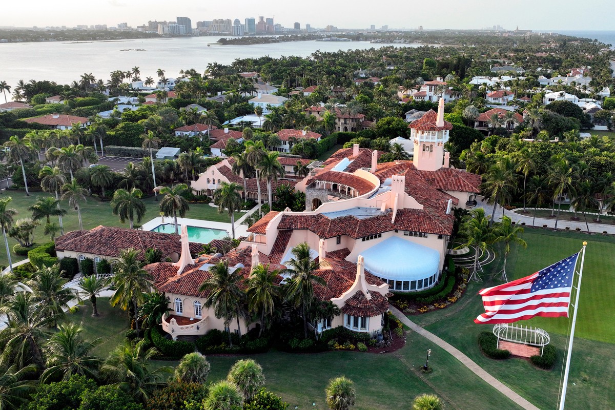 FILE - This is an aerial view of former President Donald Trump's Mar-a-Lago estate, Aug. 10, 2022, in Palm Beach, Fla. (AP Photo/Steve Helber, File)
Mar-a-Lago Shooting